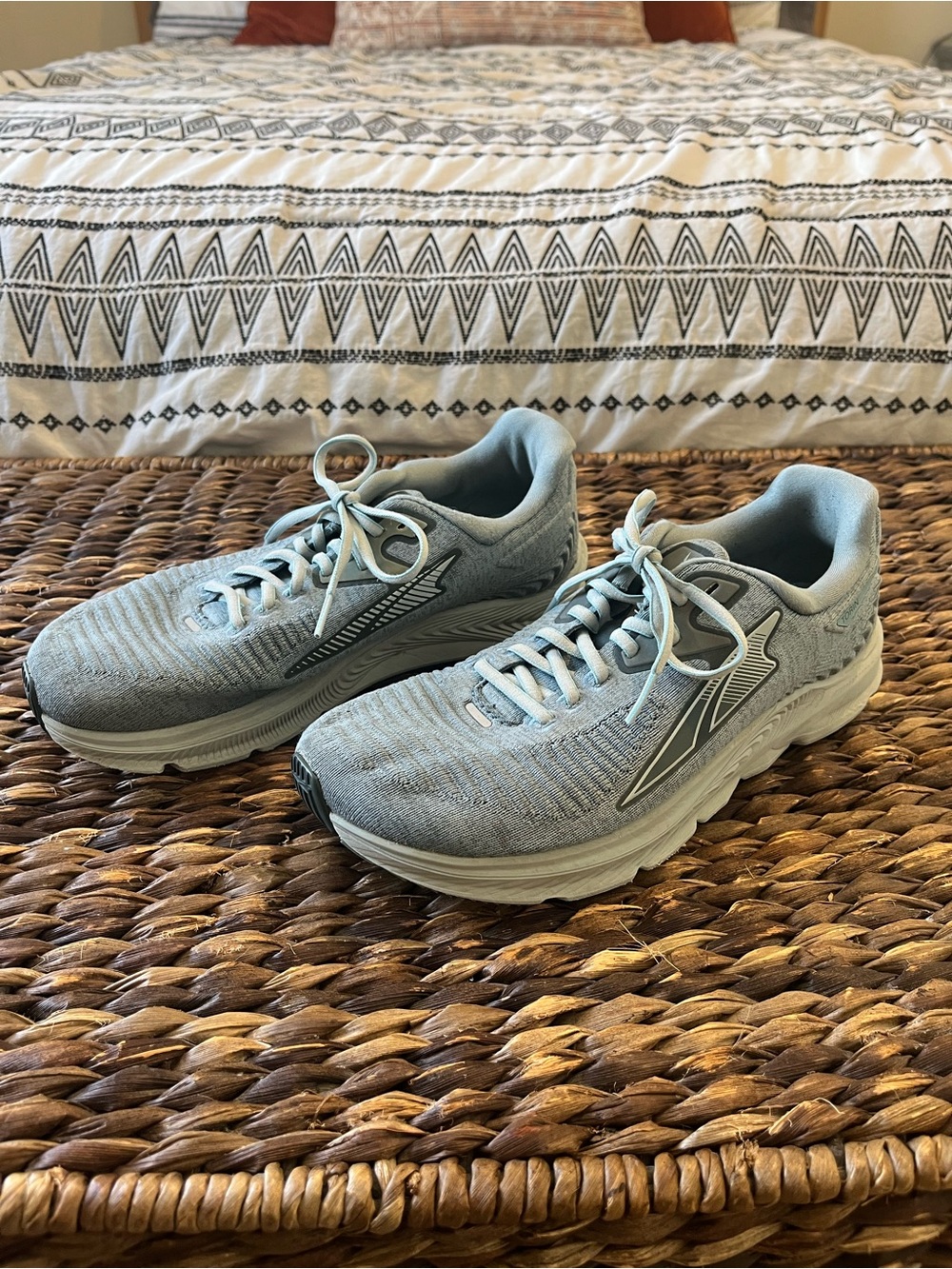 Altra Torin 5 Luxe Women's Size 8 Light Blue Green Running Shoes ALOA5485242